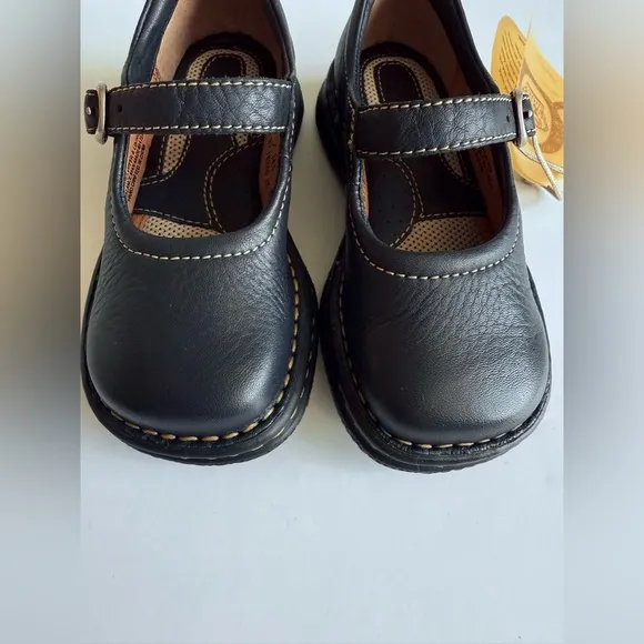 Born Girls Classic Mary Jane Shoes 7M Navy Leather Buckle Strap Comfort New Box