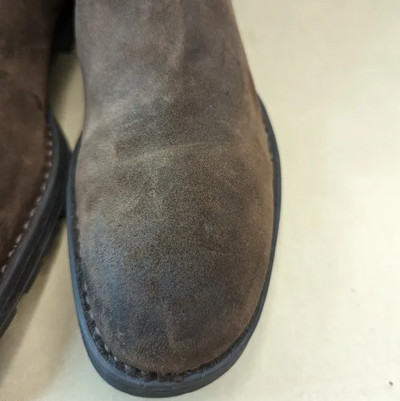 Born men's &quot;Pike&quot; sz 11.5 brown distressed Suede lug sole waterproof pull on  ha