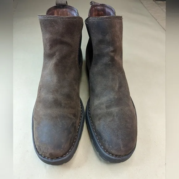 Born men's &quot;Pike&quot; sz 11.5 brown distressed Suede lug sole waterproof pull on  ha
