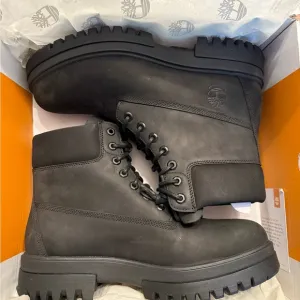 Brand New in Box Timberland Men's Black Boots