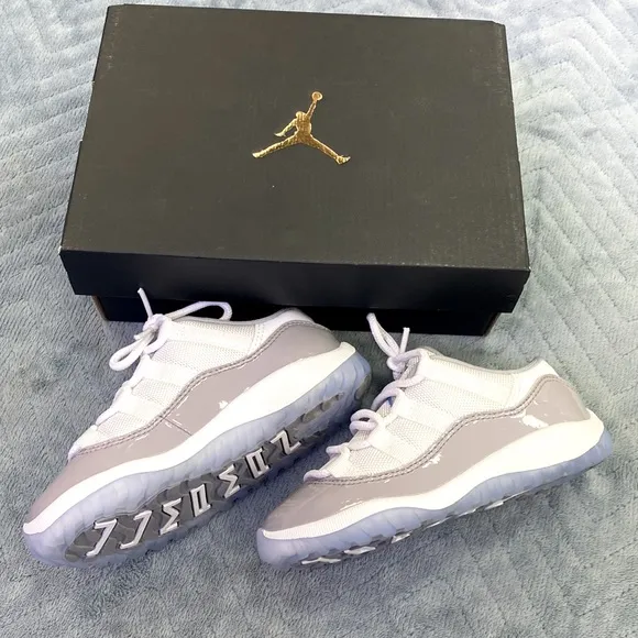 Brand new Jordan’s like for a five years old boy