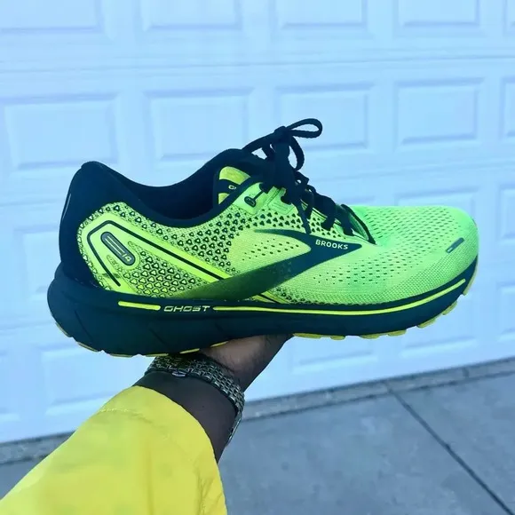 Brooks Ghost 14 Men’s Running Shoes in Color Nightlife/Black Size 11.5