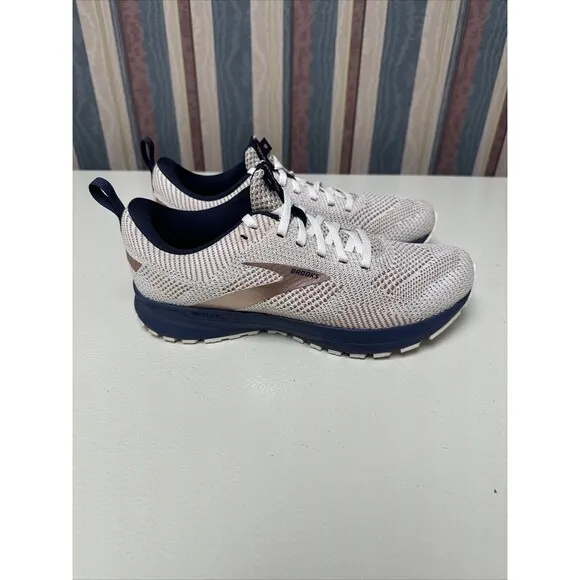 Brooks Revel 5 Womens Size 9.5 Running Shoes White Copper Sneakers 1203611B131