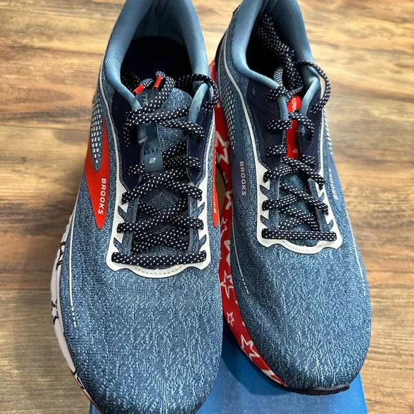 Brooks Trace 2 USA Stars Patriotic Running Shoes
