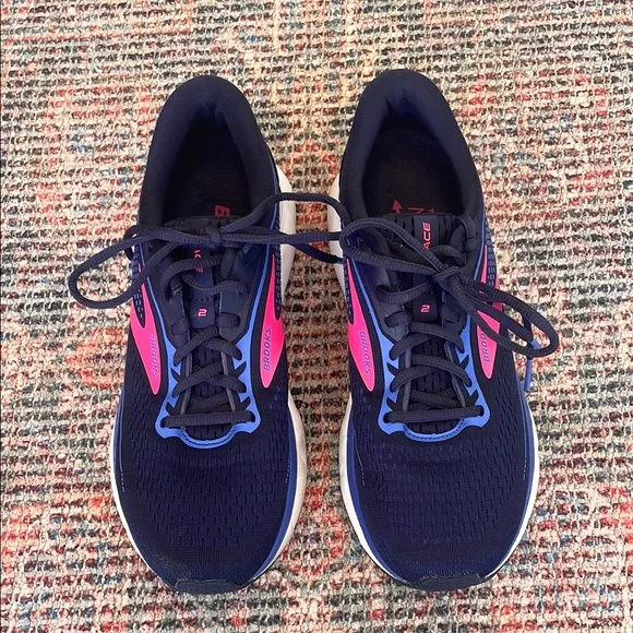 Brooks Trace 2 Womens running shoes size 8