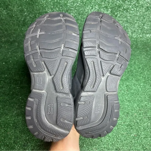 Brooks Womens Ghost 15 1203801D020 Black Running Shoes Sneakers Size 9.5 D Wide