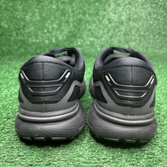 Brooks Womens Ghost 15 1203801D020 Black Running Shoes Sneakers Size 9.5 D Wide