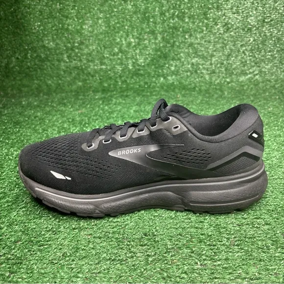 Brooks Womens Ghost 15 1203801D020 Black Running Shoes Sneakers Size 9.5 D Wide