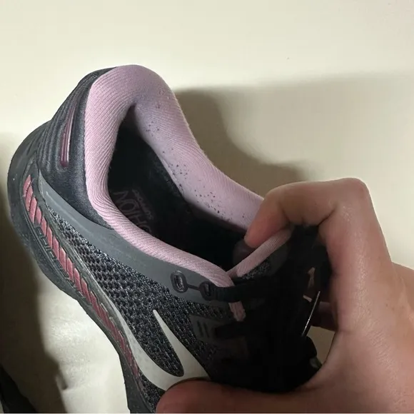 Brooks Womens Running Adrenaline GTS Athletic Shoes Size 8.5 Black Purple