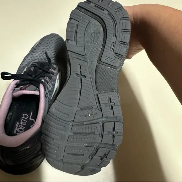 Brooks Womens Running Adrenaline GTS Athletic Shoes Size 8.5 Black Purple