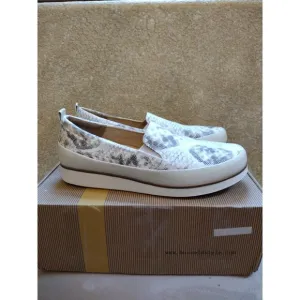 Bussola Comfort Loafer Walking Shoes Size 40 NWB