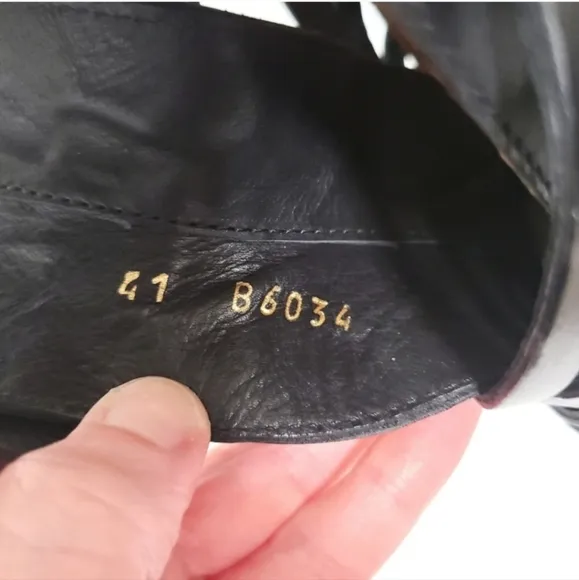 BUTTERO Cut-Out Leather Shoes in Black