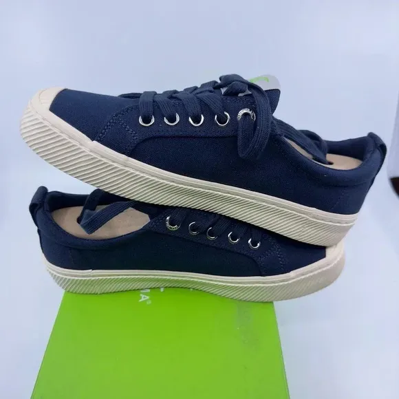 Cariuma Unisex Oca Low Canvas Sneaker Casual Shoes Lace-Up Navy Blue Size 5.5/7