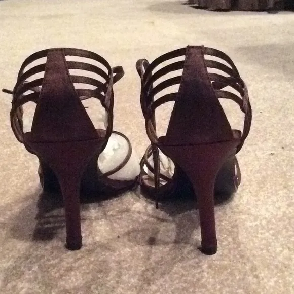 Chinese laundry bronze shoes, 9m