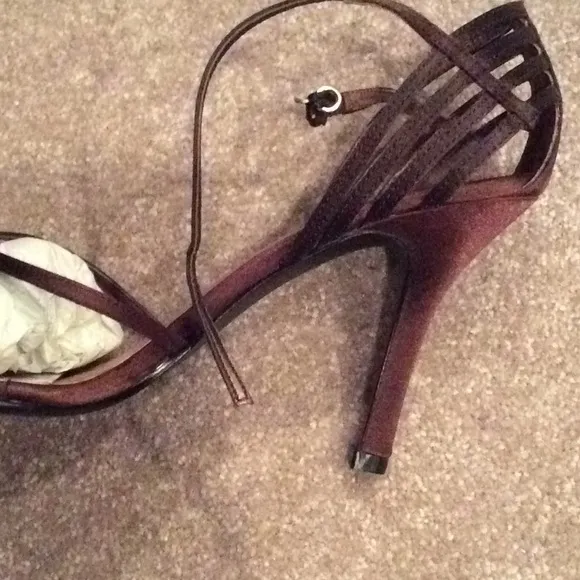 Chinese laundry bronze shoes, 9m