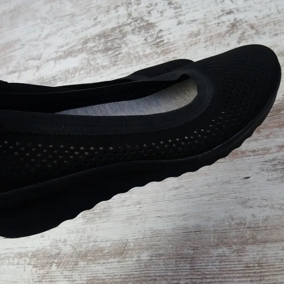 Clark's Cloudsteppers Soft Cushion Slip On Shoes