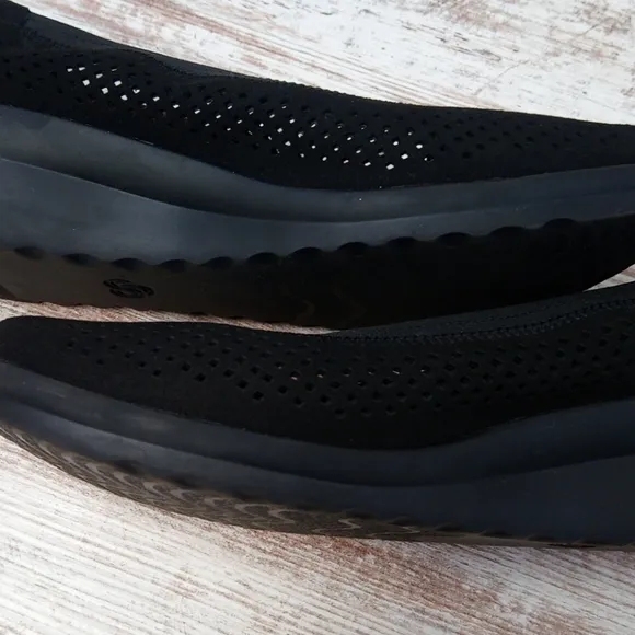 Clark's Cloudsteppers Soft Cushion Slip On Shoes