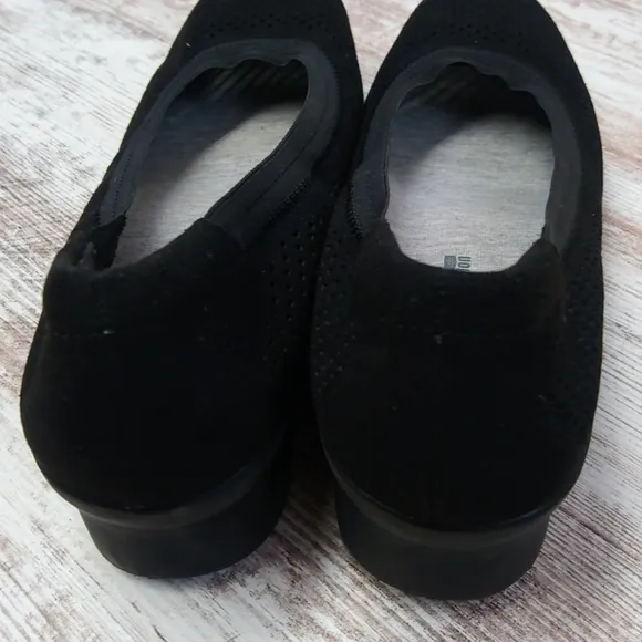 Clark's Cloudsteppers Soft Cushion Slip On Shoes