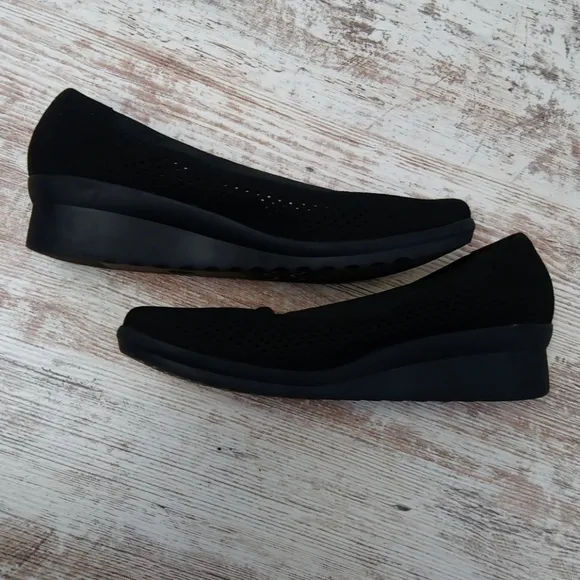 Clark's Cloudsteppers Soft Cushion Slip On Shoes