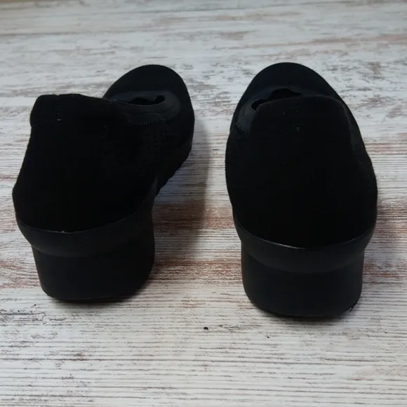 Clark's Cloudsteppers Soft Cushion Slip On Shoes