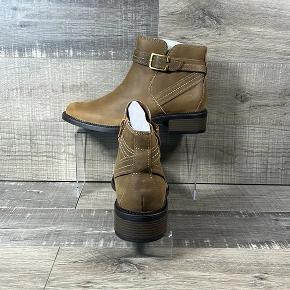 Clarks Maye Strap