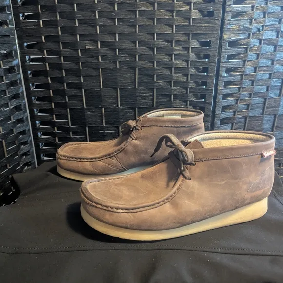 CLARKS Men's Brown Leather Shoes Chukka Boots Excel Used Cond 10.5 Little Wear