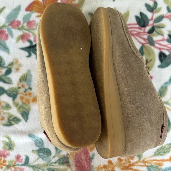 Clarks Men’s Stinson Hi Wallabee Boot Taupe Distressed Suede Leather Sz9