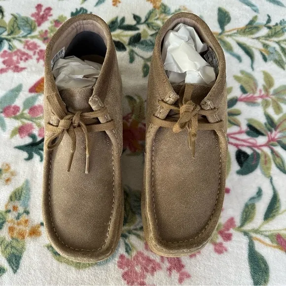 Clarks Men’s Stinson Hi Wallabee Boot Taupe Distressed Suede Leather Sz9
