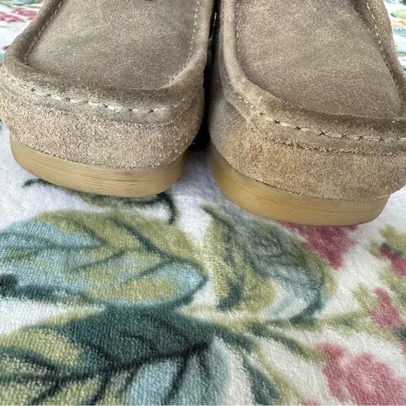 Clarks Men’s Stinson Hi Wallabee Boot Taupe Distressed Suede Leather Sz9
