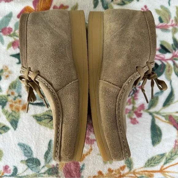 Clarks Men’s Stinson Hi Wallabee Boot Taupe Distressed Suede Leather Sz9