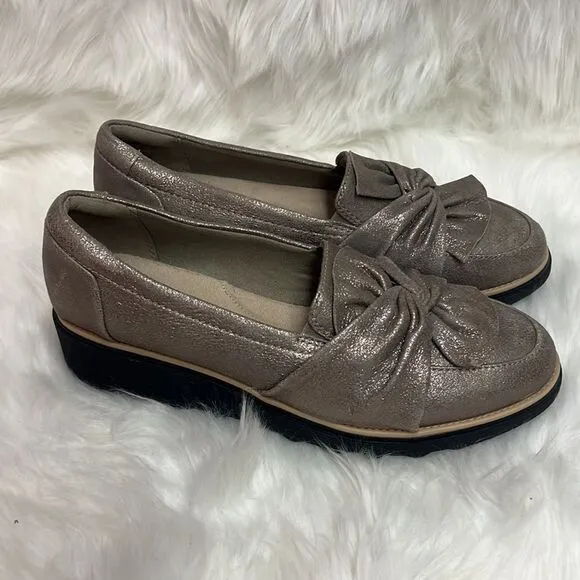 Clarks Sharon Dasher Pewter Suede Loafers Knotted Size 10 Bin15