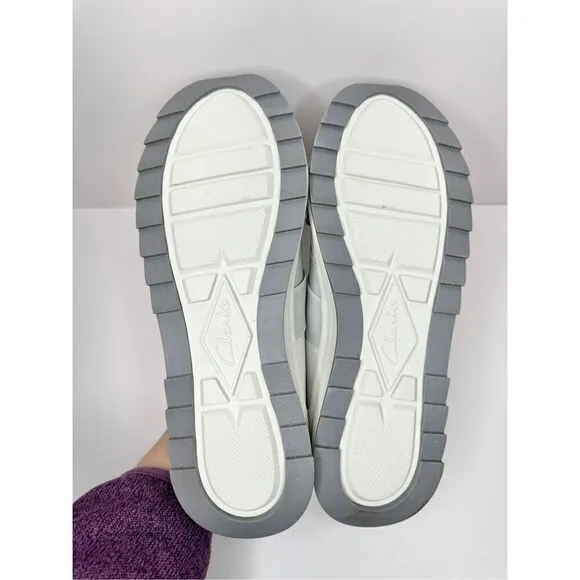 Clarks Sneakers Womens Size 9US Gray Dashlite Strap Shoes