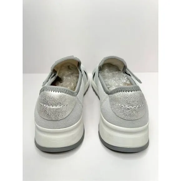 Clarks Sneakers Womens Size 9US Gray Dashlite Strap Shoes