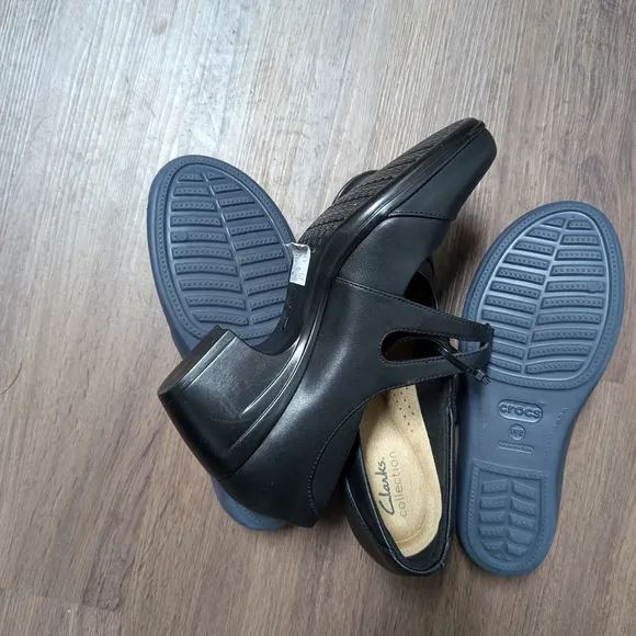 Clarks Women's Black Mary Jane Shoes