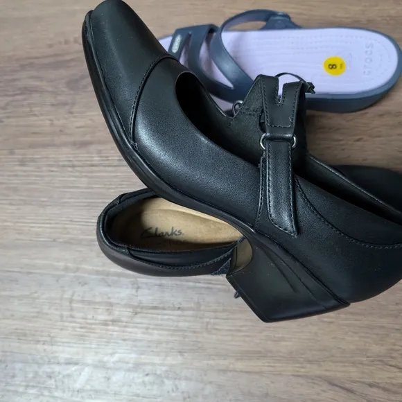 Clarks Women's Black Mary Jane Shoes
