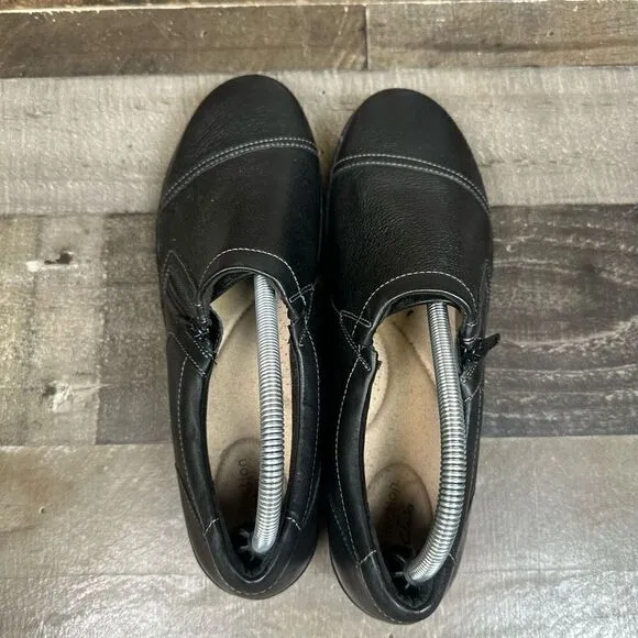 Clark’s Women’s Size 10 Cora Giny Loafers Black Leather Zip Up Slip On Shoes