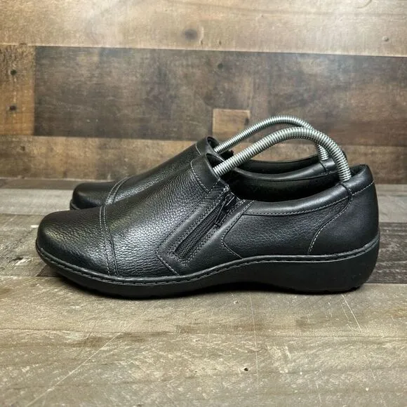 Clark’s Women’s Size 10 Cora Giny Loafers Black Leather Zip Up Slip On Shoes