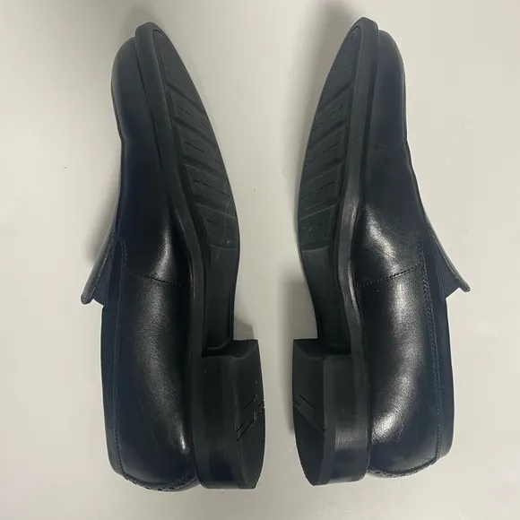 Cole Haan Classic Buckland Venetian Black Leather Loafers Mens 9.5
