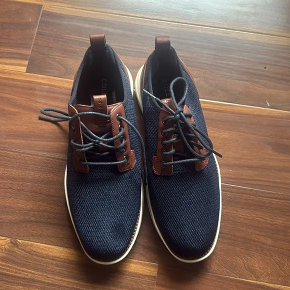 Cole Haan Grand Atlantic Knit Sneaker navy/brown size 9
