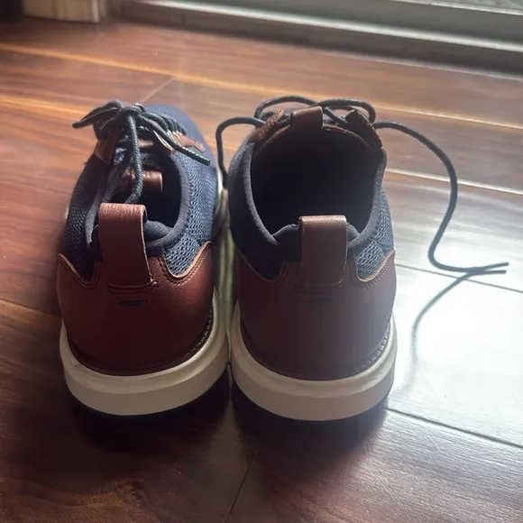 Cole Haan Grand Atlantic Knit Sneaker navy/brown size 9