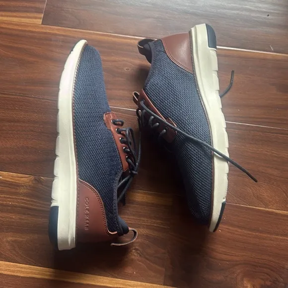 Cole Haan Grand Atlantic Knit Sneaker navy/brown size 9