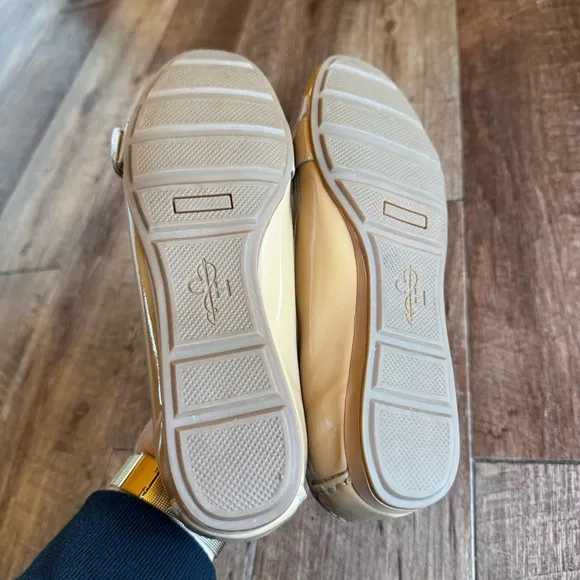 Cole Haan nude patent leather Tali lock loafers size 7.5 B