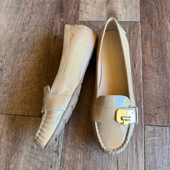 Cole Haan nude patent leather Tali lock loafers size 7.5 B