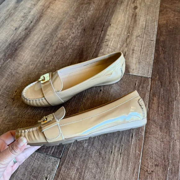 Cole Haan nude patent leather Tali lock loafers size 7.5 B