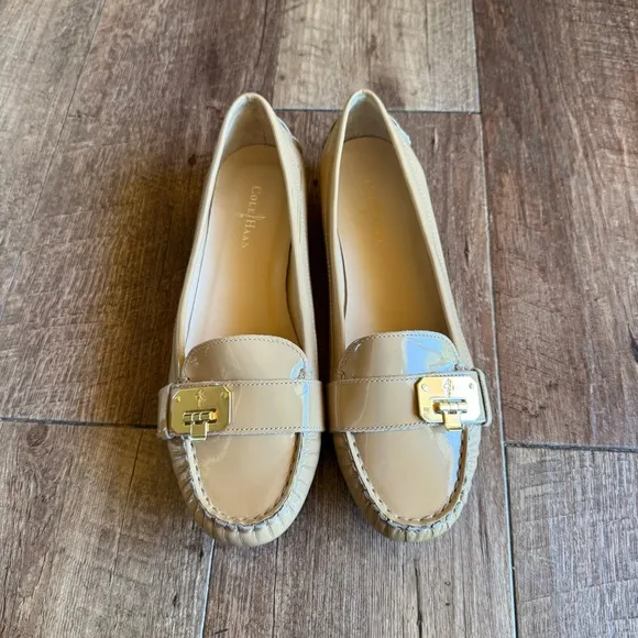 Cole Haan nude patent leather Tali lock loafers size 7.5 B