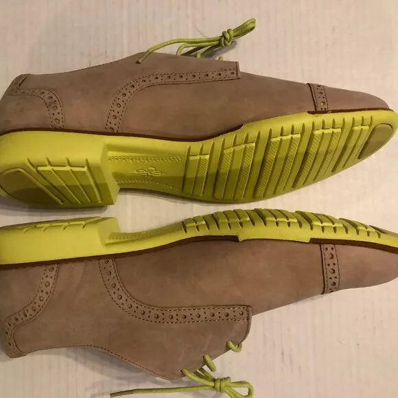 Cole Haan women's new tan Oxford casual shoes  size: 9.5B