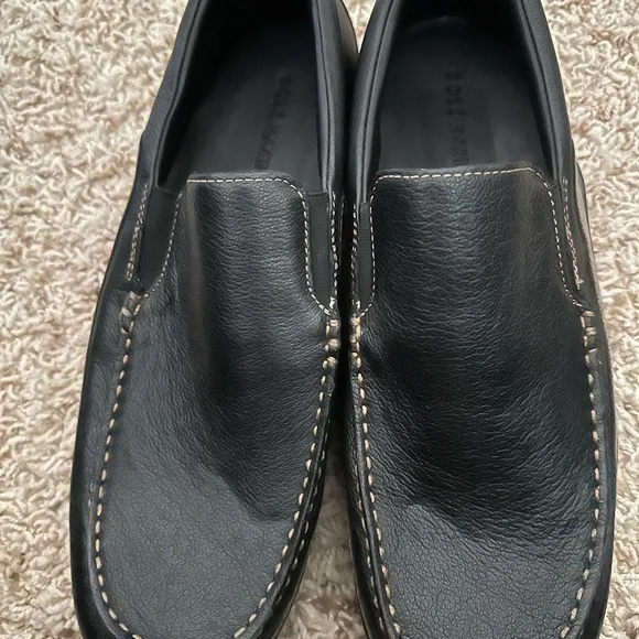 Cole Hassan Men's Black Leather Loafers size 11/ NWOT