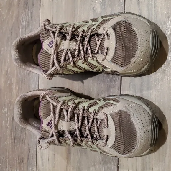 Columbia Womens  hiking sneakers outdoor shoes sz 7