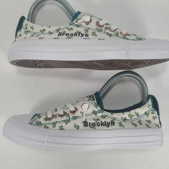 Converse Shoreline Slip On White Green Cactus Print Sneakers Women's Size 6