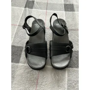DANSKO Melina Ankle Strap Black Leather Open-toe Sandals Women's EU 40. Support